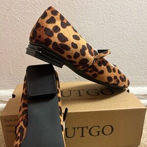 Leopard Print Mary Jane Flats in Brown